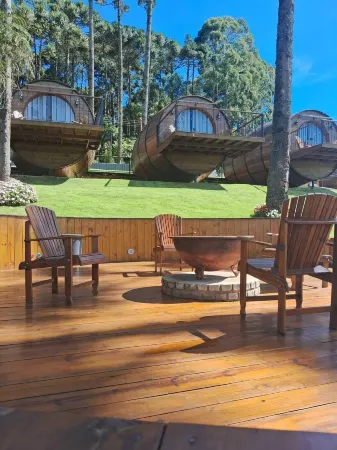 Pousada Villa Barril Отели рядом с достопримечательностью «Escola Mineira de Falcoaria»