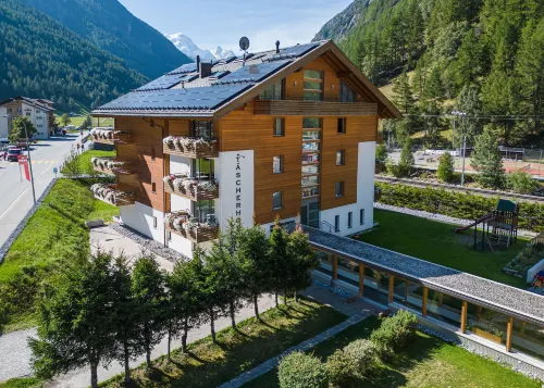 Hotel Taescherhof Hotels in Täsch