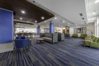 Holiday Inn Express & Suites Staunton