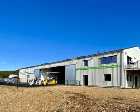 Ecole de Pilotage Ulm Lozere Hotels in Mende