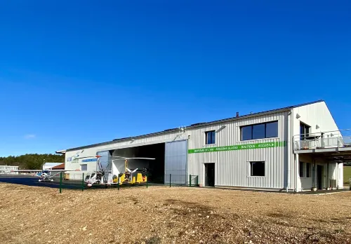 Ecole de Pilotage Ulm Lozere فنادق في Chateauneuf-de-Randon