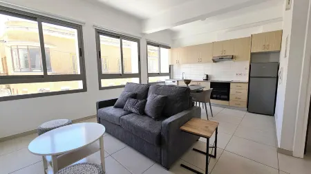 Phaedrus Living Ledras Residences 105 Отели рядом с достопримечательностью «Мечеть Селимие»