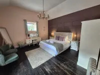 Squirrel Cottage Hotels near The Dark Hedges