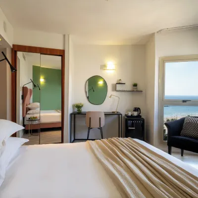 Maxim Design Hotel 3 Star Superior Hotels near Tayelet