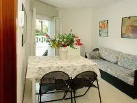 Lignano Riviera apartment with pool access