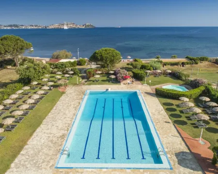 法布里西亞酒店 厄爾巴島酒店