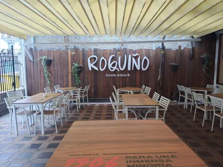Hotel Roquiño Отели в г. Кальдас