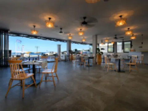 Ipsos di Mare Hotels in Feakes