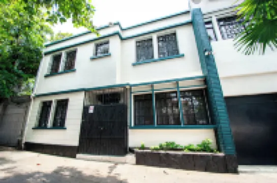 ลอเรนโซ โฮเทล โรงแรมใกล้Military Museum of the Armed Forces of El Salvador