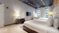 Studio 154 Luxury Hotel