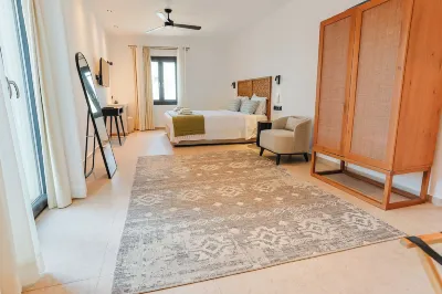 La Maltese Boutique Paros