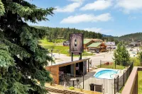 Lantern Inn Hotels in West Pennington