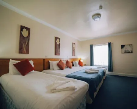 Rooms At 95 Long Street Hotels in Atherstone