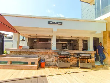 The Willows Nest Hotel Ibadan Отели рядом с достопримечательностью «Университет Ибадан»