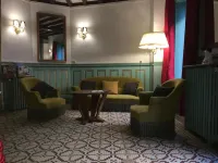 The Old Hotel Ravel Centre