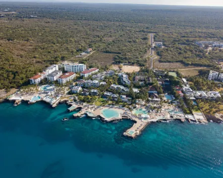 Tracadero Beach Club & Holidays Rentals Hotels in Dominicus