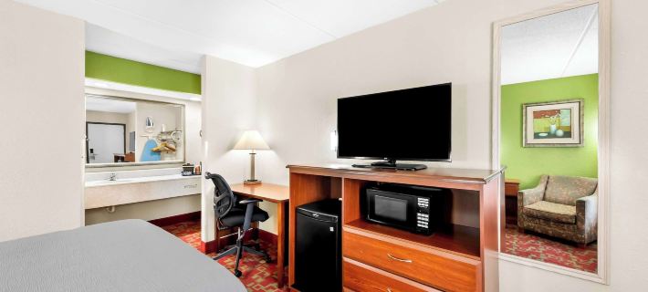 Quality Inn Selma - Smithfield Hotels in Johnston County