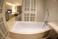 Regenta Central RS Chennai OMR Sipcot - Bathtub
