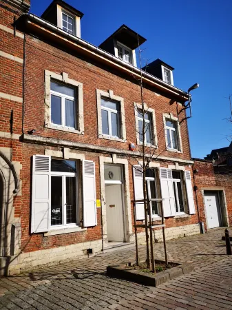 B&B Het Leuvens Hof Отели рядом с достопримечательностью «University Library & Bell Tower»