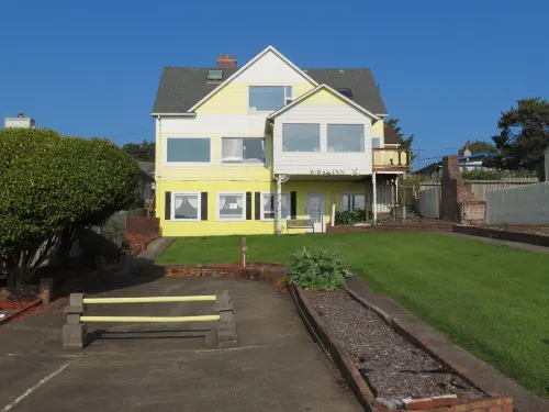Breyhouse B&B - Homestays