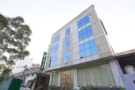 Hotel D Capitol Delhi Airport