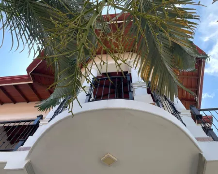 BlissFam 別墅和旅舍 尼甘布酒店