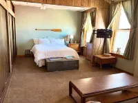 Beautiful Century old Apartments-Apt B Hotels in Algoma