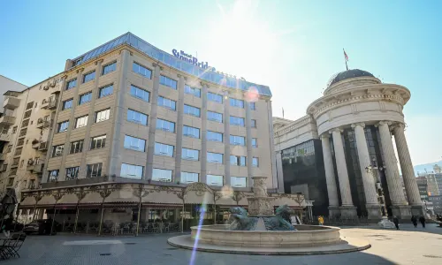 Stone Bridge Hotel
