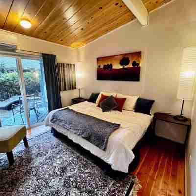 Humboldt Haven: Gorgeous Home for 13 w Gardens, Firepits, Forest & Bay Views Rooms