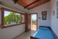 Nice detached house in a fantastic seafront location. No cleaning fees. Hotels in Fontane Bianche