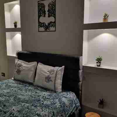 Captivating 2-Bed Apartment in Tunis Rooms