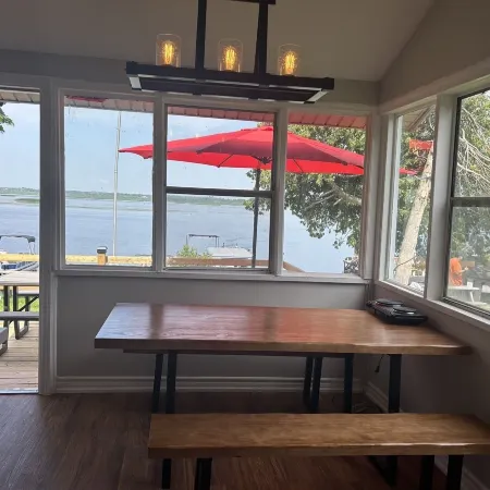 Myriad Fins Cottage and Marina