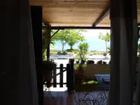 Alonaki Seafront Cottage