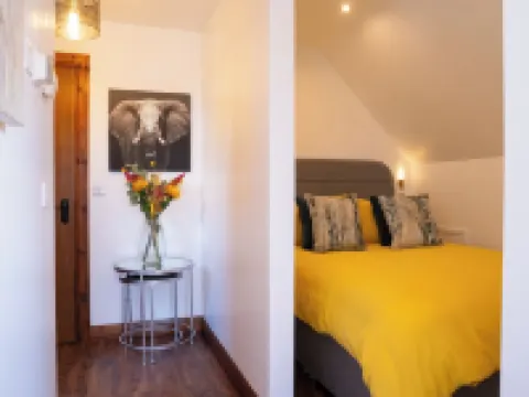 Limavady Cherry Tree Apartment, Sleeps 2 & Parking Hotels in Limavady