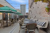 Hotel Vela Hotels in Gulfport