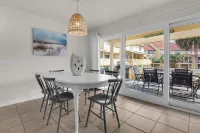Regency Cabanas #D3 - Homestays