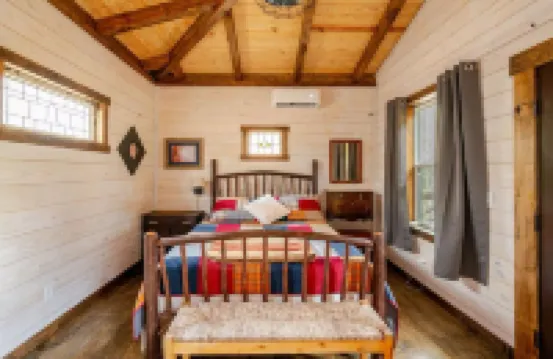 FoRest ReTreeT 2 bedroom•Hot Tub•Unique •Chatming•Adairsville•Cabin•Private