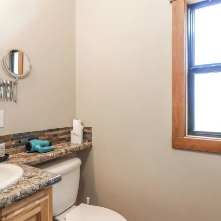 Barnwell Mountain Cabins #1: Cabin/tiny home w/loft in Gilmer across from BMRA