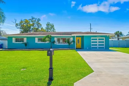 Clearwater Dream! Singles Pickleball, Heated Pool