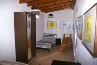 4 Bed Villa in Town, 10m Pool, Kid Slide, Pool Fence, BBQ, Outdoor Lounges