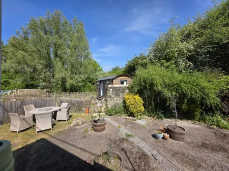 The Benett Arms Отели рядом с достопримечательностью «Шефтсбери Абби, Музеум энд Гарден Траст»