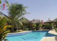 African hut comfort on estate with pool Hotel a Mbour