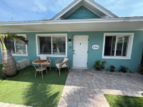 Private Heated Pool-2 Blocks to Beach-Tropical Courtyard-"Villa St.Barth"