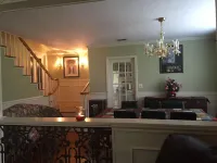 Farm/Woods Stay, 3 Miles from Live Oak