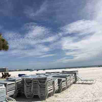 Siesta Key Resort, Private beach, pickle ball & tennis paradise. Fitness & Recreational Facilities