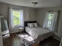 Speedway Large Home- 4 bed/2 bath walking distance to Motor Speedway. Hotels in Speedway