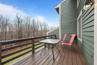 Charming Hidden Valley Retreat with New Hot Tub Spa, Wood Stove, Sauna & Jacuzzi