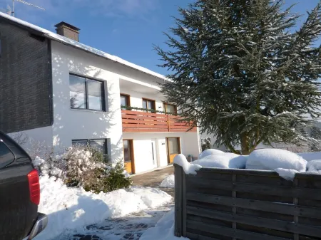Stay 14 days - pay 13 days! vacation apartment in a small adventure village in the Sauerland Отели в г. Медебах