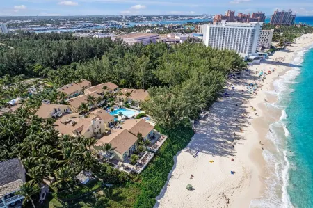 Sunrise Beach Resort - Ocean Blue Villa Paradise Island Отели в г. Остров Парадайз