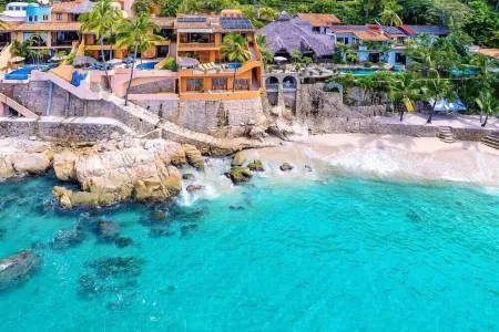 Villa Ventura 5 Star Luxury,Fully Staffed,Private Pool,Private Beach